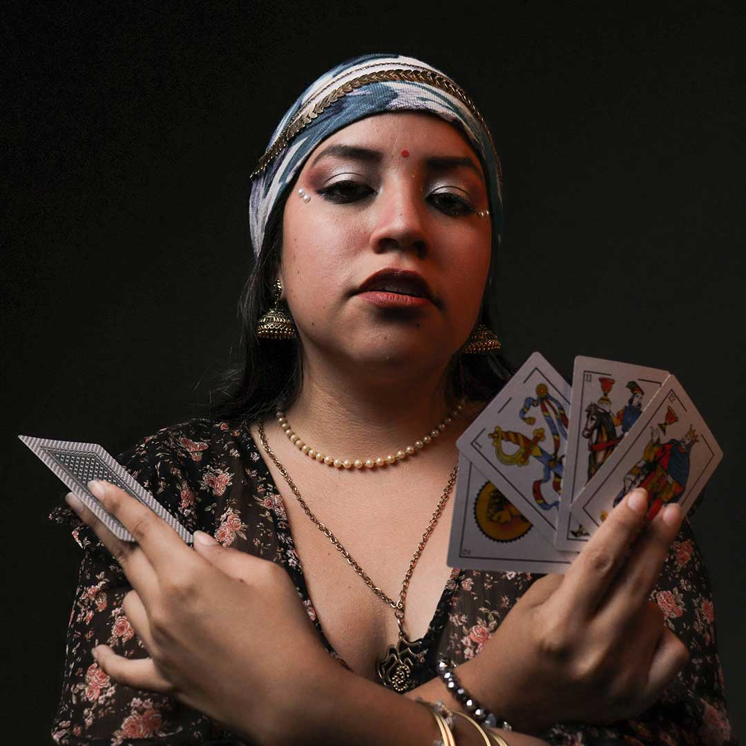 Consulta el Tarot con la Vidente Gitana Samara Cortés