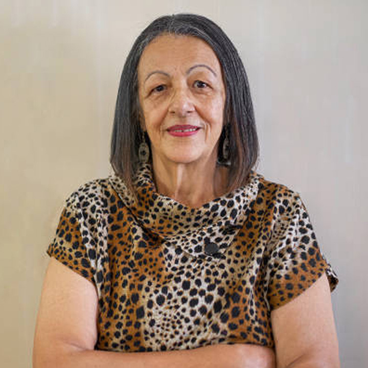 Carmen Delgado (Cuba) – Tarot Kármico y Conexión con Seres de Luz